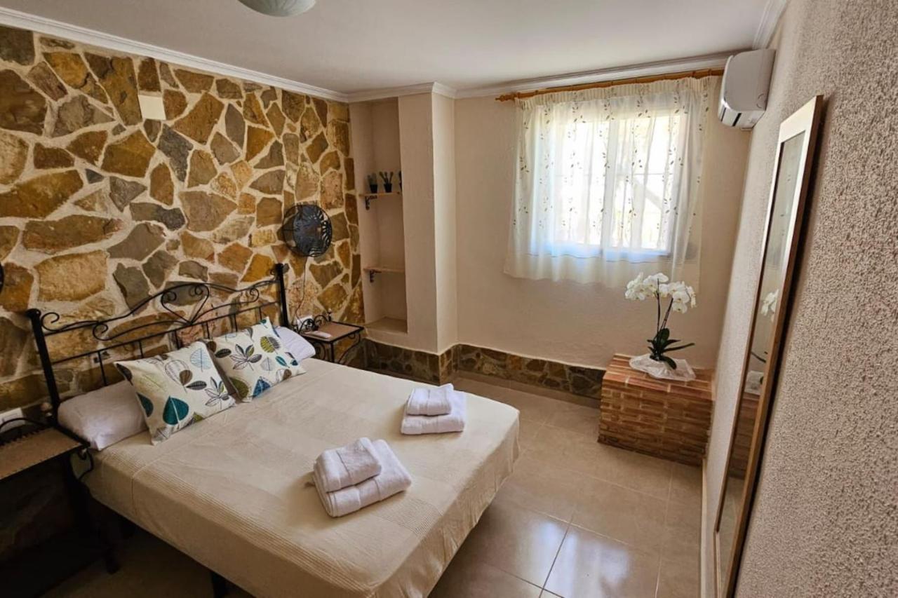 Buen Estar, Piscina, Barbacoa, Jacuzzi En Valencia Villa Turís Exterior photo